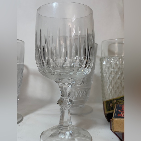 Schott-Zwiesel FLEMENCO Heavy Cut Crystal Wine Glass 6 1/8" - Light Marks - Picture 3 of 3
